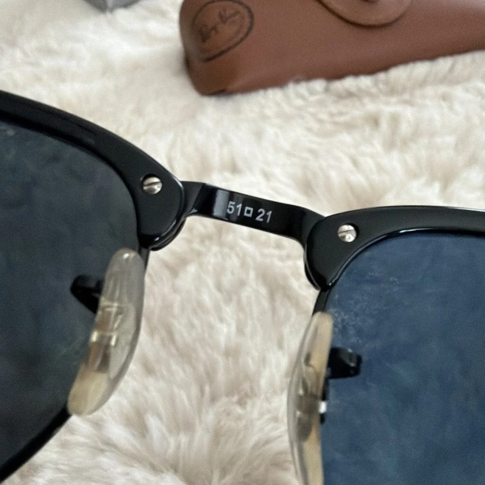 Ray-Ban Clubmaster RB3016 Marble Black Polarized Sunglasses 51mm w/ Case 1305/48